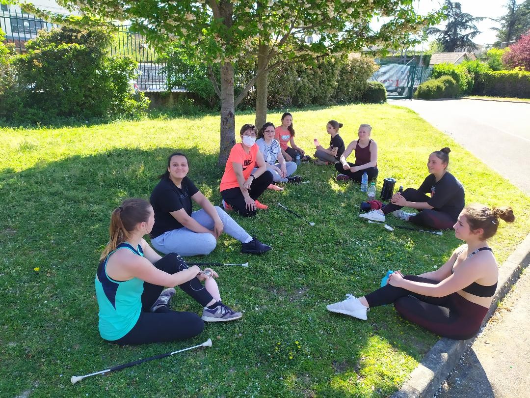 petite pause lors d'un entrainement en extérieur